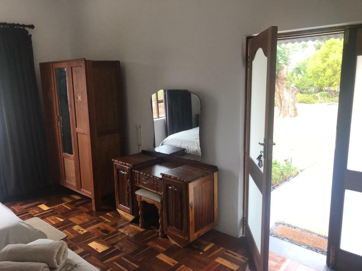 Towerzicht Guest House لاديسميث المظهر الخارجي الصورة