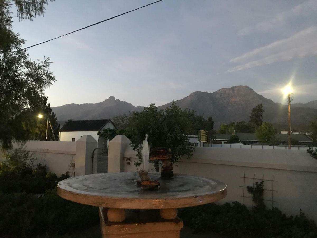 Towerzicht Guest House لاديسميث المظهر الخارجي الصورة