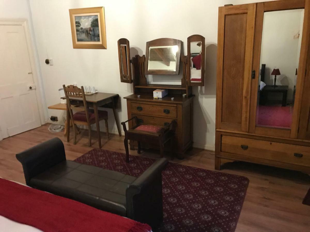 Towerzicht Guest House لاديسميث المظهر الخارجي الصورة