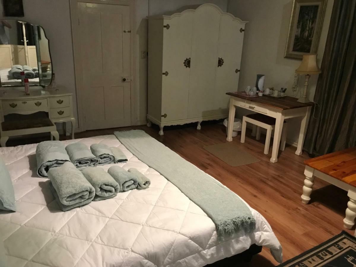 Towerzicht Guest House لاديسميث المظهر الخارجي الصورة