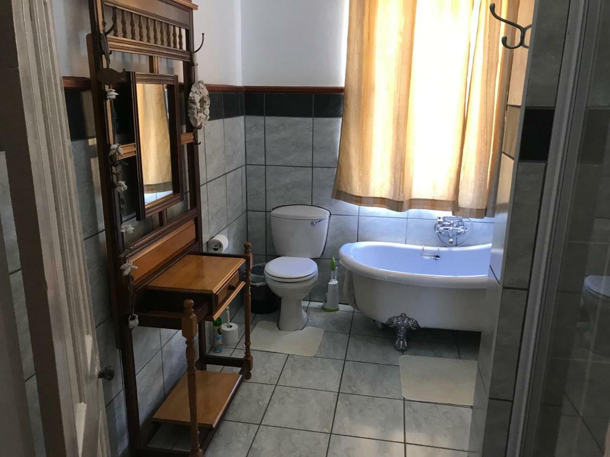 Towerzicht Guest House لاديسميث المظهر الخارجي الصورة